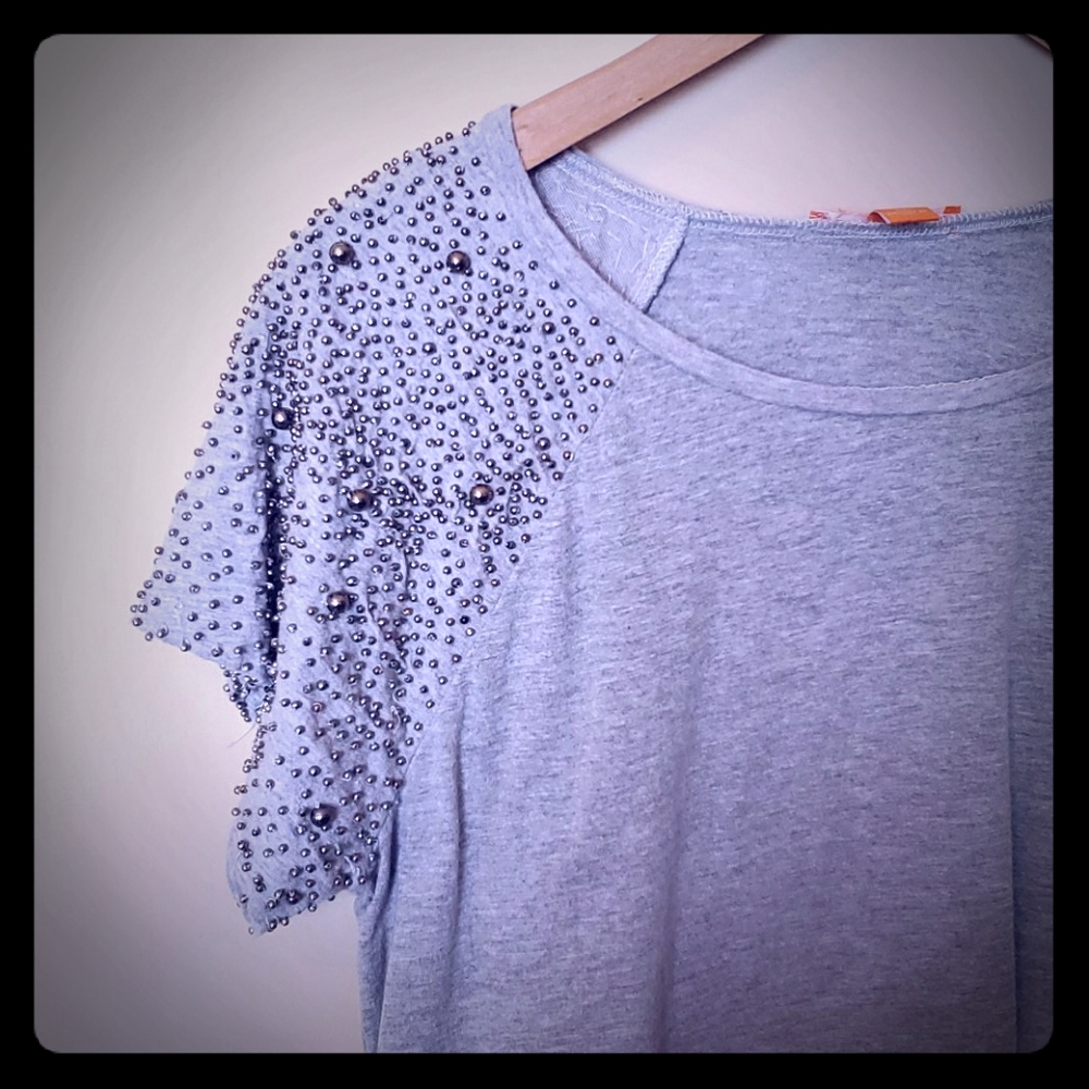 ⛱3/$20 Joe Fresh Gray Shirt with Sleeve decor